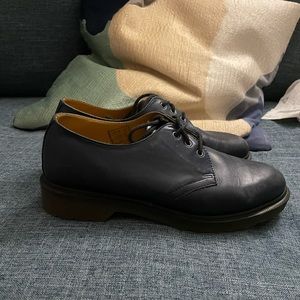 Navy blue Doc Martens Oxfords